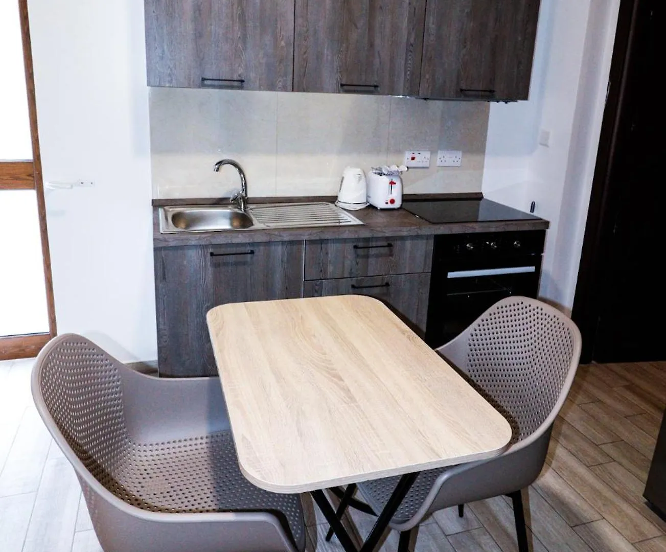 Πανσιόν Napoli Suites Studios Aparthotel Saint Julian's
