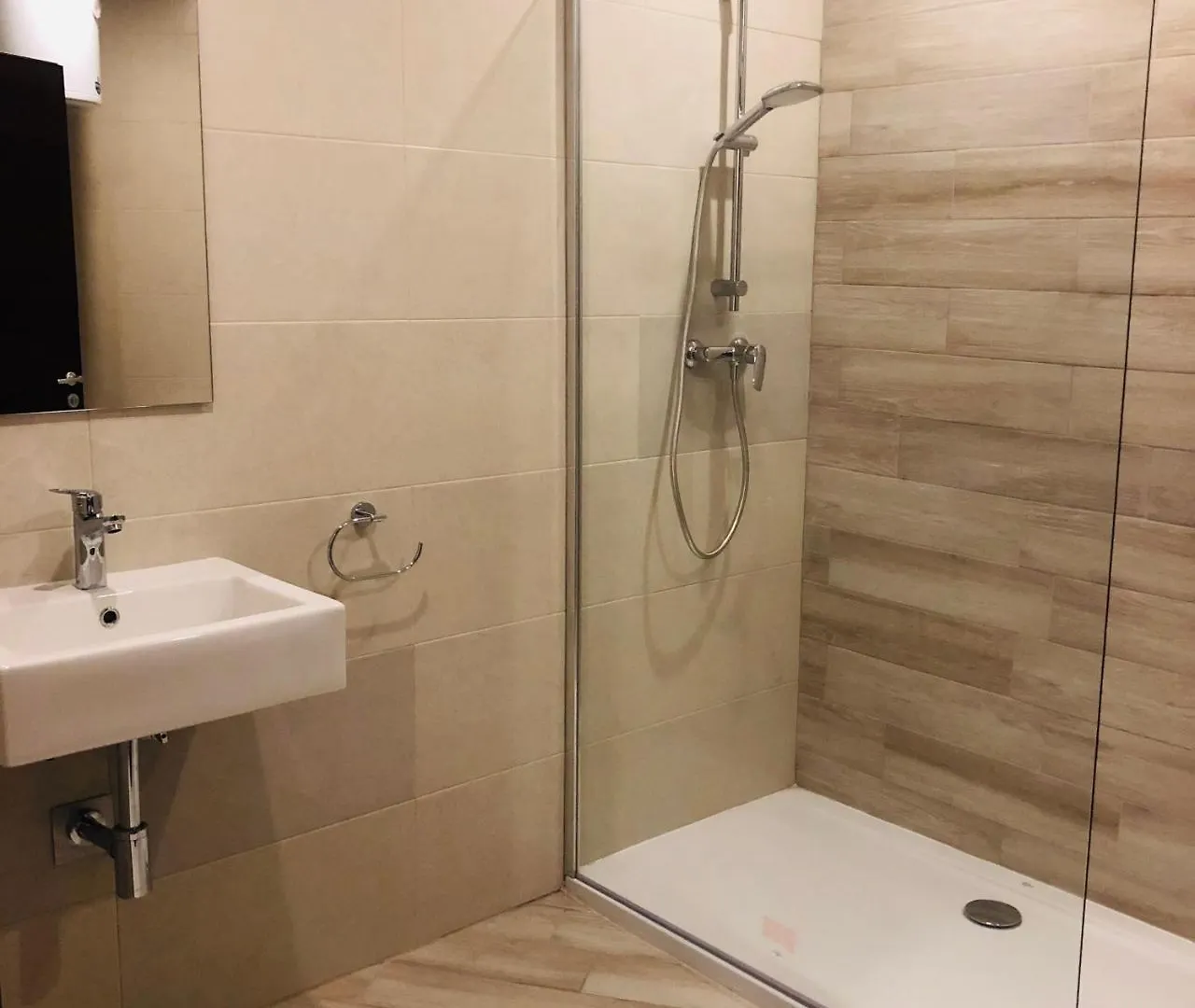Guest house Napoli Suites Studios Aparthotel Saint Julian's