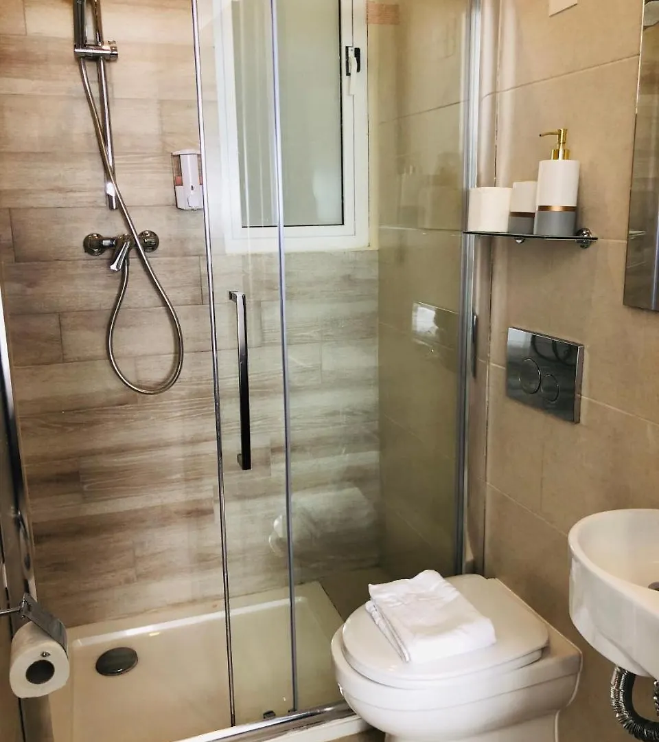 Guest house Napoli Suites Studios Aparthotel Saint Julian's