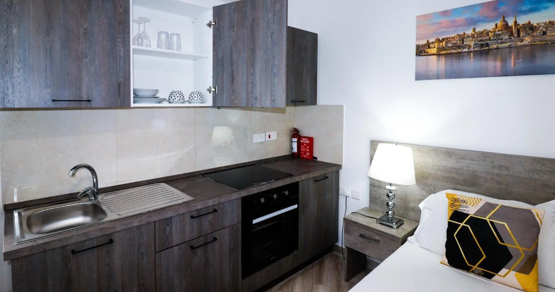 Napoli Suites Studios Aparthotel Saint Julian's Guest house