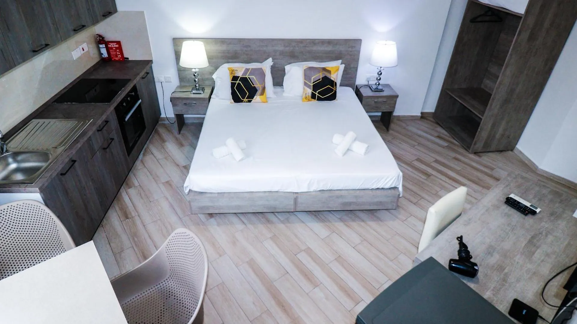 Napoli Suites Studios Aparthotel Saint Julian's Guest house