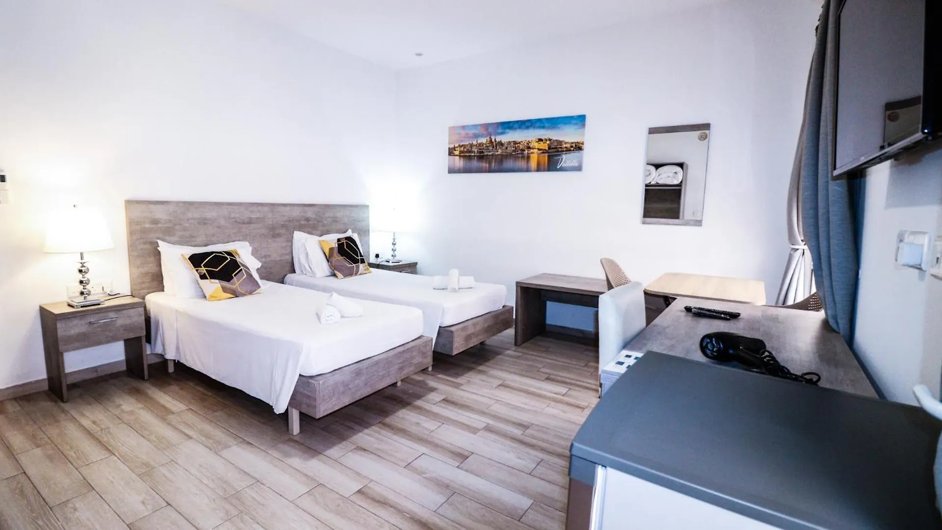 Napoli Suites Studios Aparthotel Saint Julian's Guest house