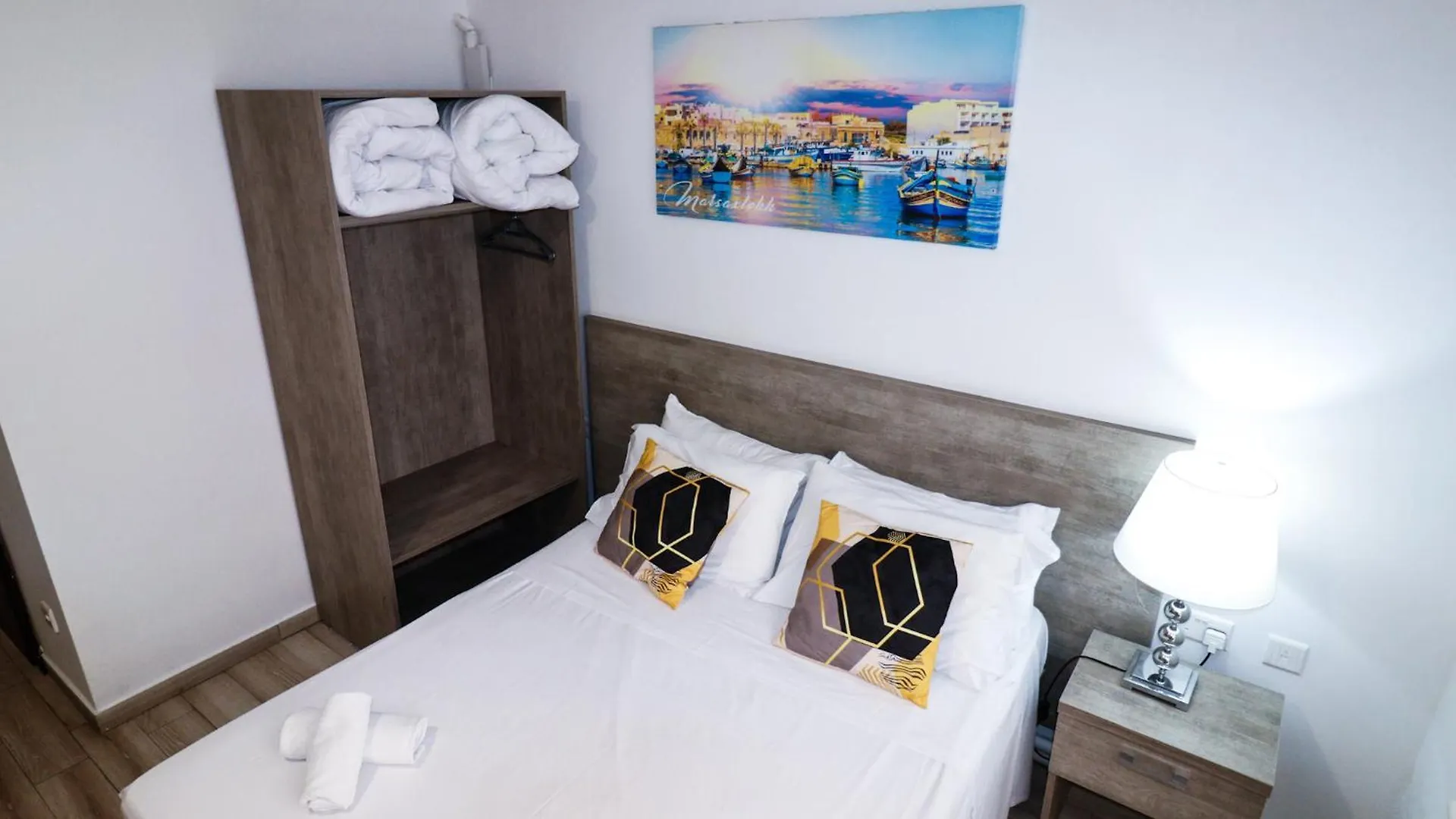 *** Guest house Napoli Suites Studios Aparthotel Saint Julian's Malta