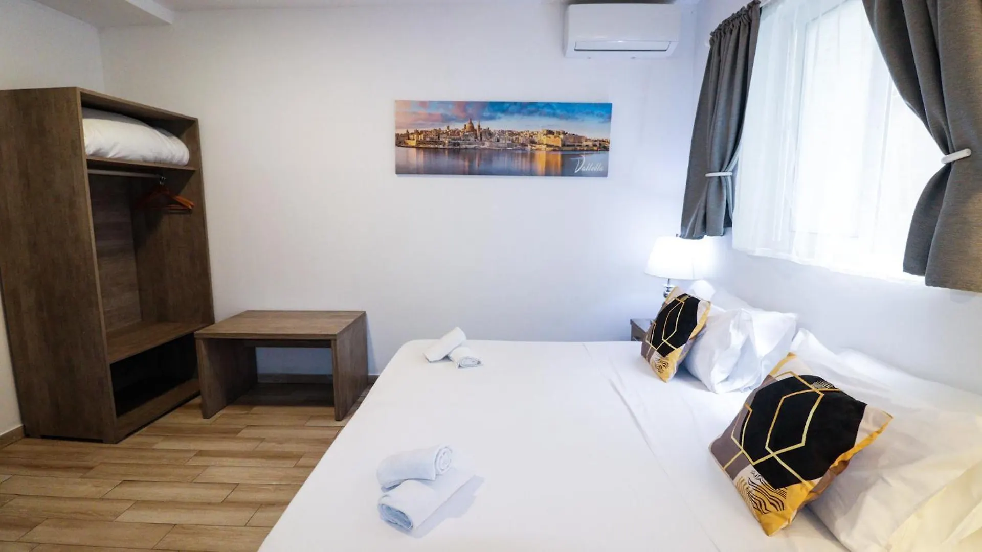 Napoli Suites Studios Aparthotel Saint Julian's Guest house