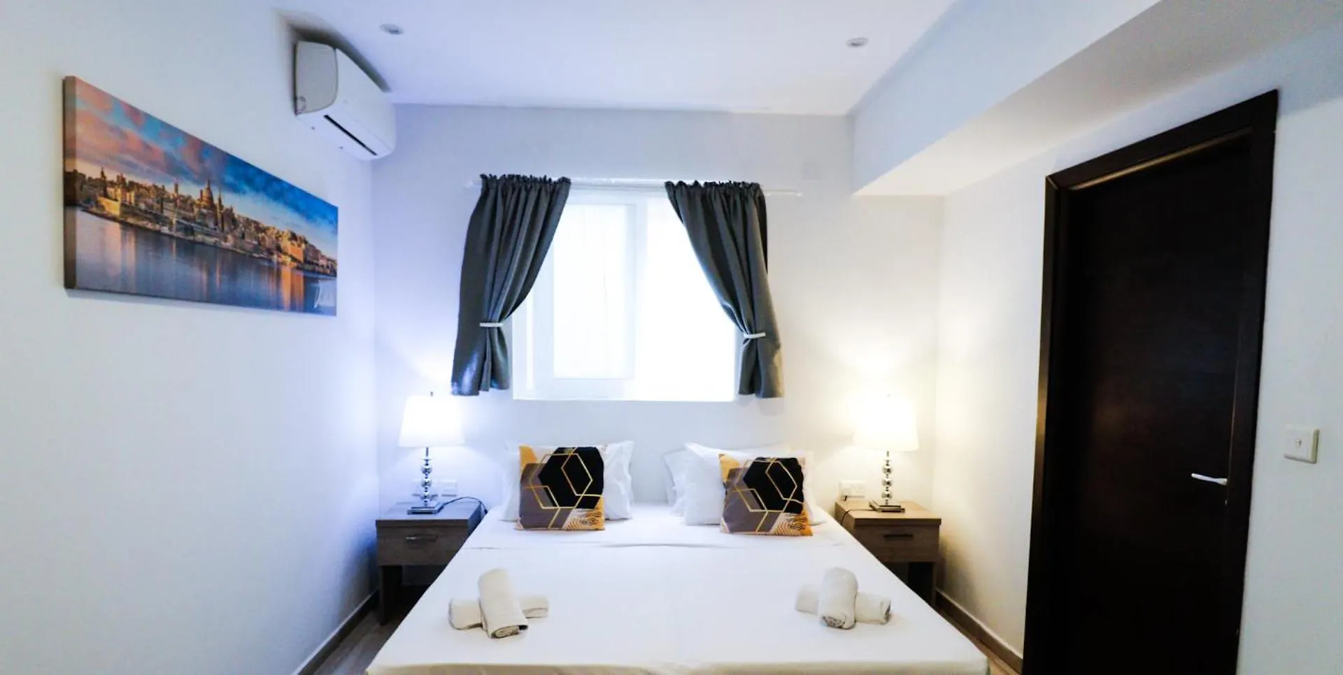 Napoli Suites Studios Aparthotel Saint Julian's 3*,