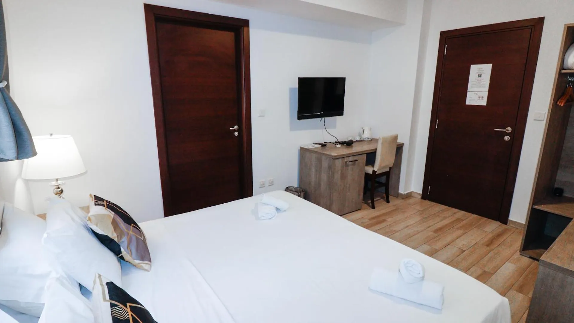 Napoli Suites Studios Aparthotel Saint Julian's 3*,