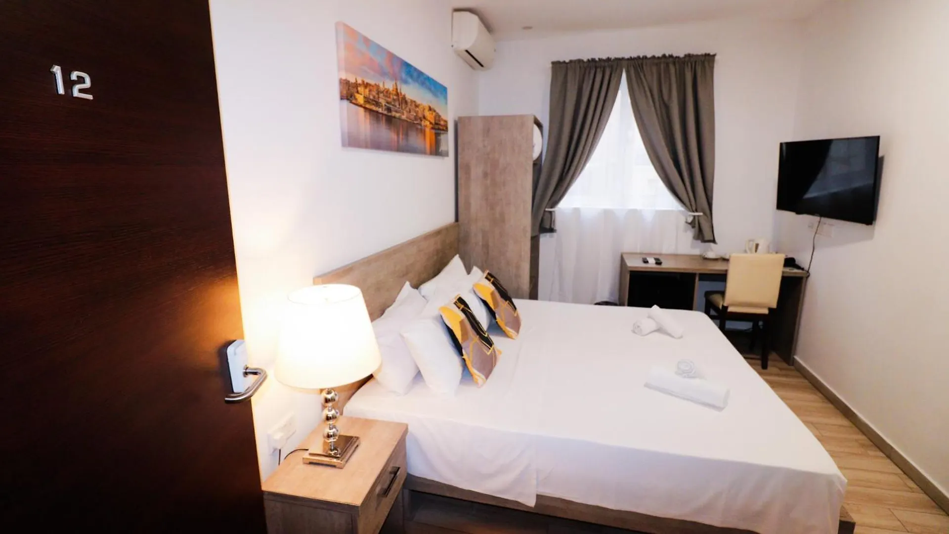 Napoli Suites Studios Aparthotel Saint Julian's Guest house